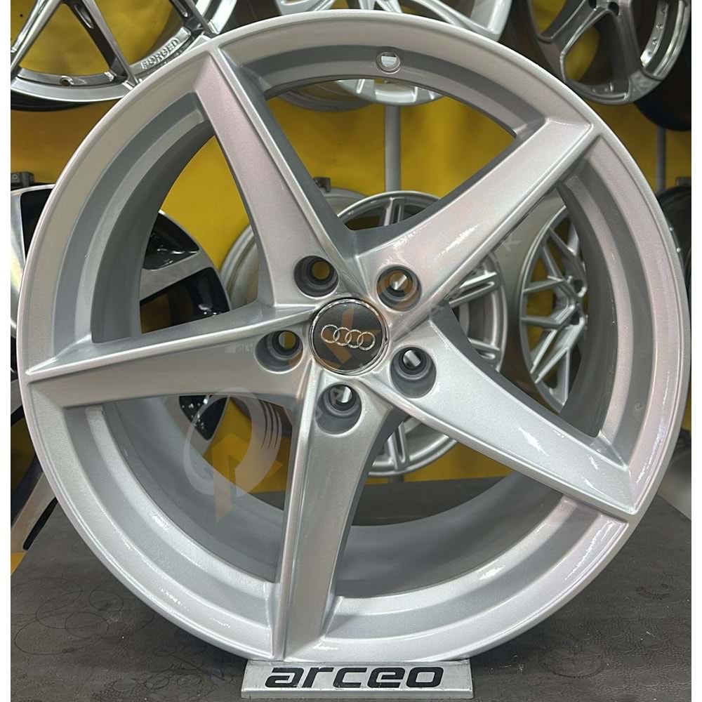 18X8.5 ÇIKMA JANT 5X112 ET 29 OEM AUDİ